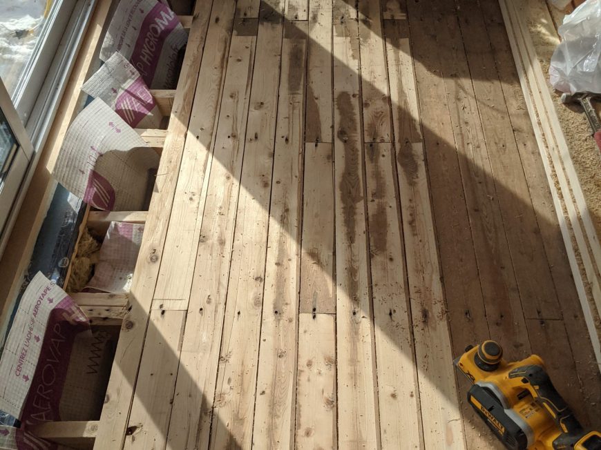 67. Planer et sabler le plancher d'origine, toute une job!